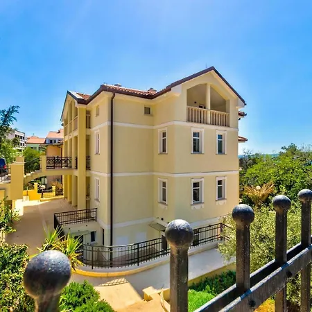 Gaestezimmer Fuer 2 Personen Ca 28 Qm In Crikvenica, Kvarner Bucht Und Umgebung Crikvenica