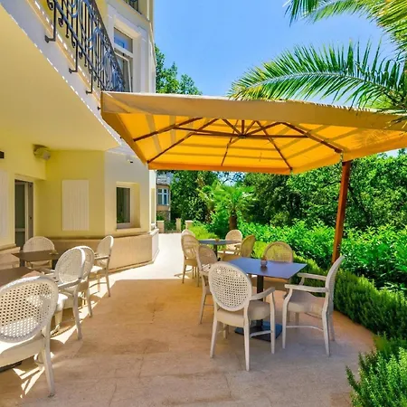 Lejlighed Gaestezimmer Fuer 2 Personen Ca 28 Qm In Crikvenica, Kvarner Bucht Und Umgebung Crikvenica